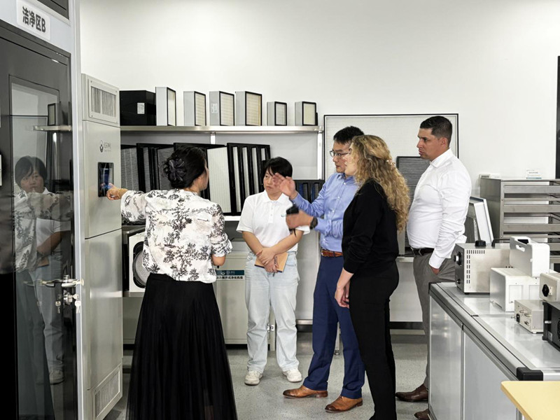 Purafil高層領導一行到訪億天凈化,深化戰略合作