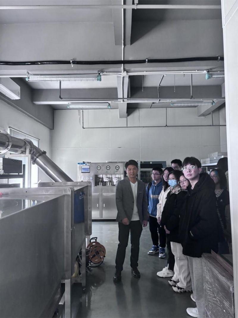 校企聯(lián)動 雙向奔赴 丨熱烈歡迎深圳職業(yè)技術(shù)大學(xué)師生到訪億天凈化進行學(xué)習(xí)交流