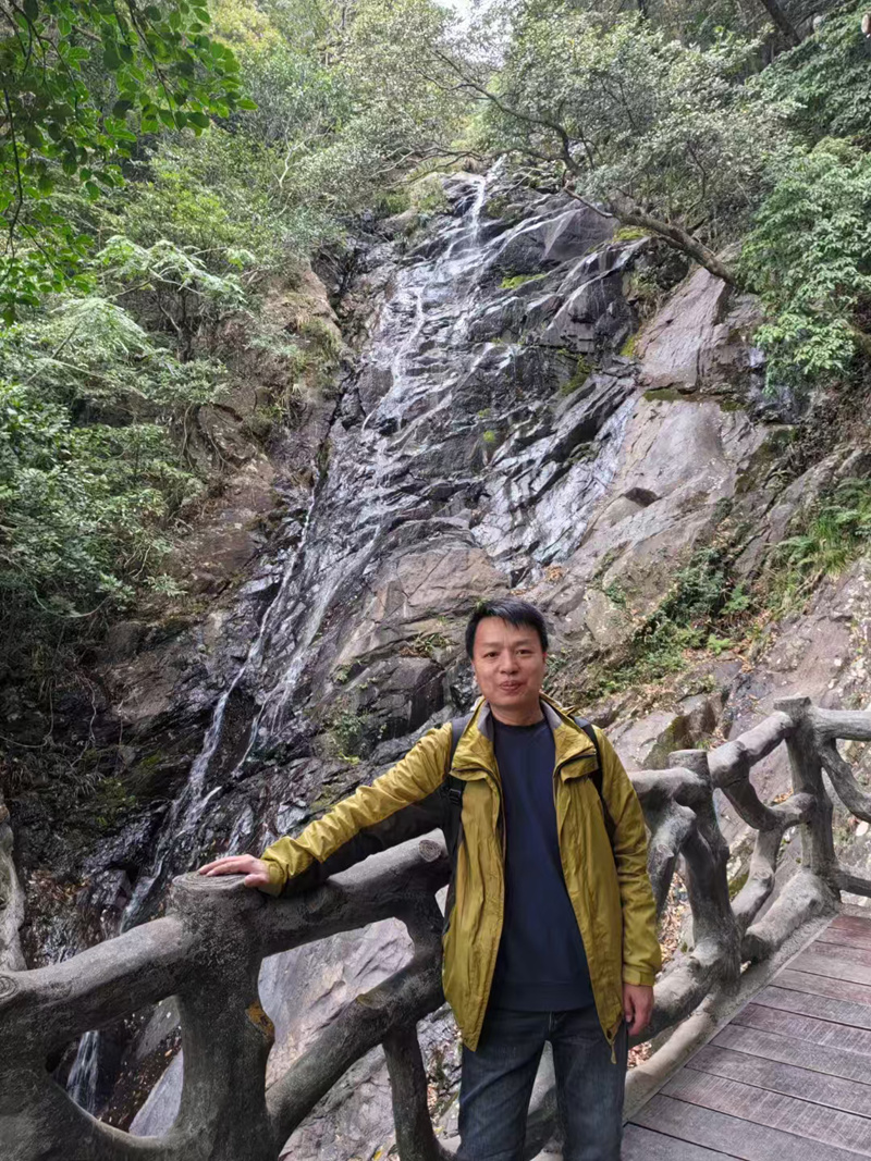 億天凈化丨開工大吉暨梧桐山登頂祈?；顒訄A滿結束