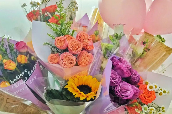 女神節(jié)丨祝你向陽而生，光芒萬丈！